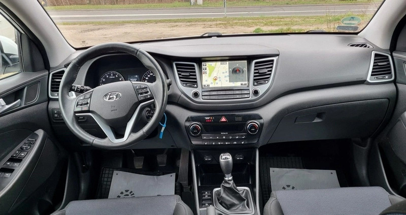 Hyundai Tucson cena 61900 przebieg: 174000, rok produkcji 2016 z Kamieńsk małe 211